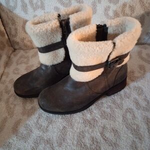 Women's UGG Blayre Sheepskin Cuff Ankle Boots